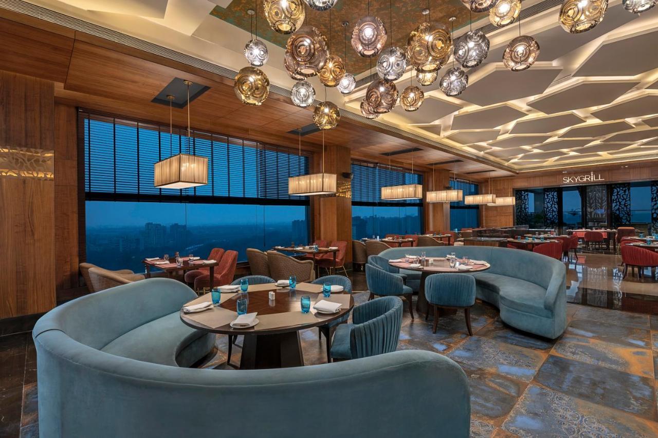 فندق Radisson Blu Towers Kaushambi Delhi Ncr غازي أباد المظهر الخارجي الصورة The restaurant