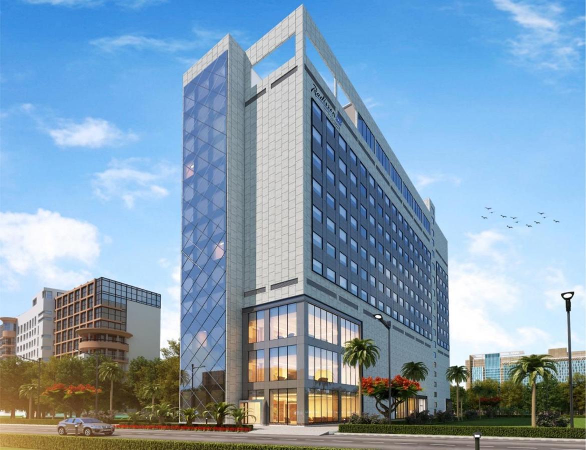 فندق Radisson Blu Towers Kaushambi Delhi Ncr غازي أباد المظهر الخارجي الصورة The hotel's rendering