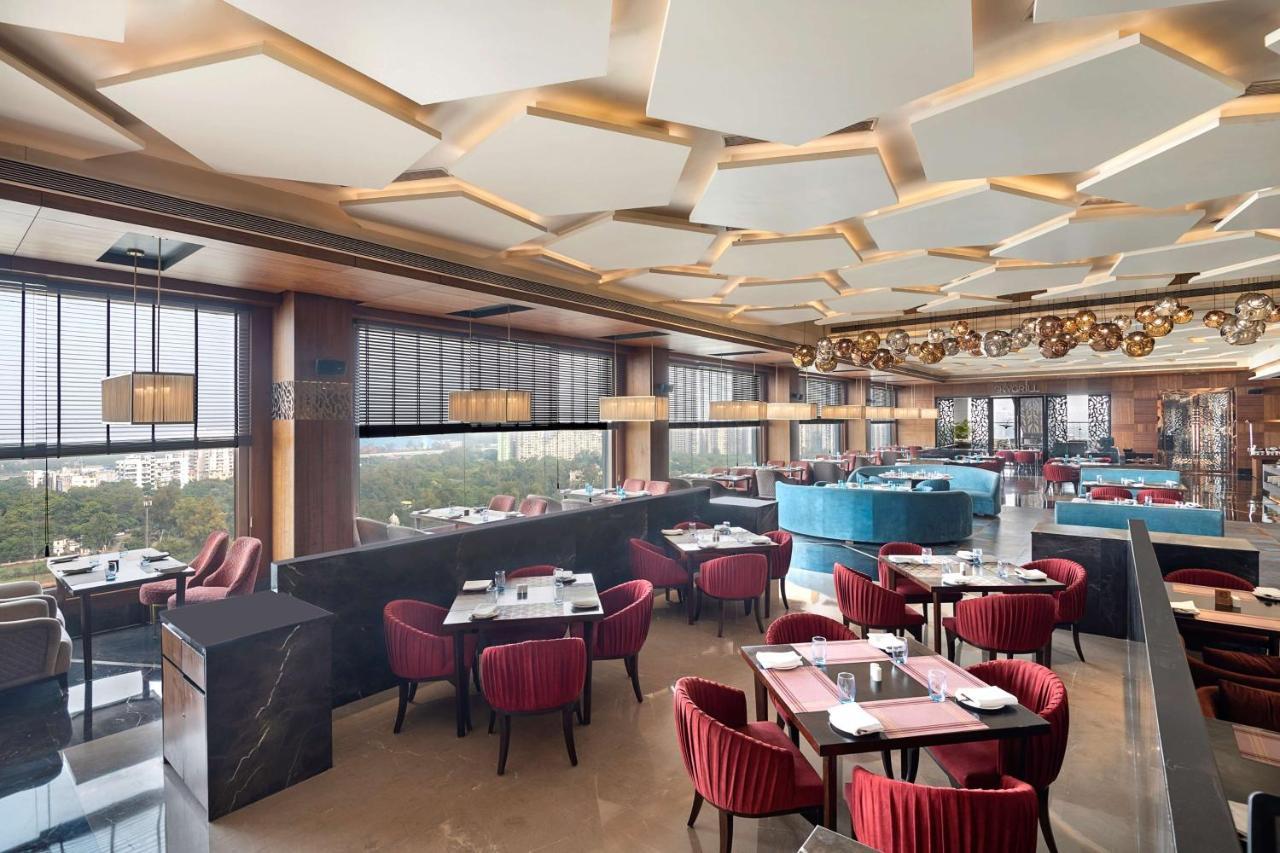 فندق Radisson Blu Towers Kaushambi Delhi Ncr غازي أباد المظهر الخارجي الصورة The restaurant