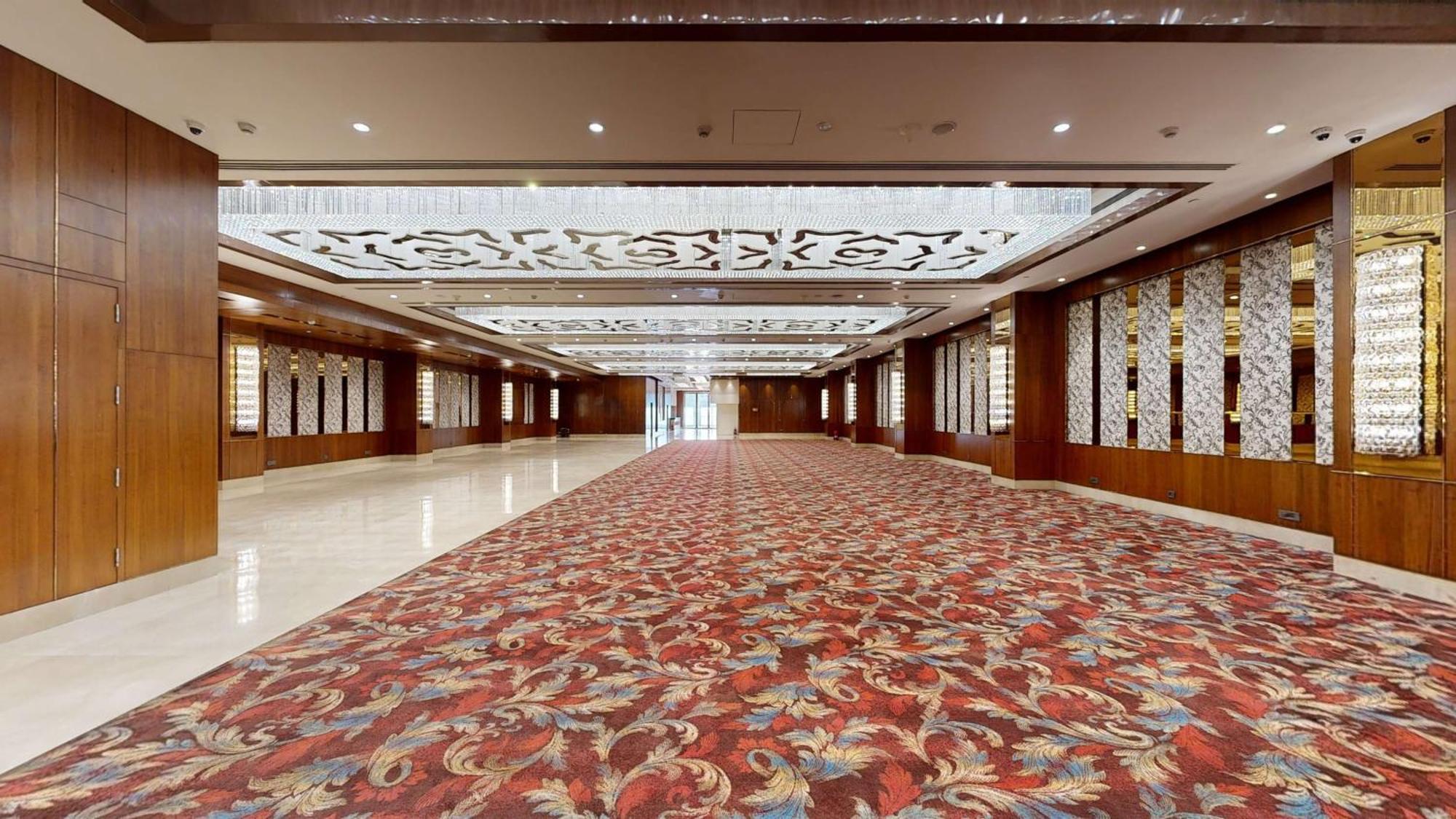 فندق Radisson Blu Towers Kaushambi Delhi Ncr غازي أباد المظهر الخارجي الصورة The interior of the National Museum of Malaysia